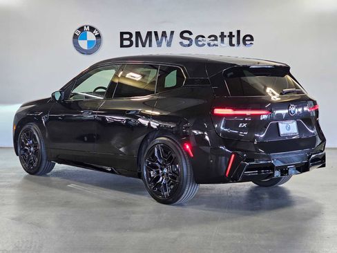 New 2026 BMW iX xDrive45 w/ M Sport Package image 4