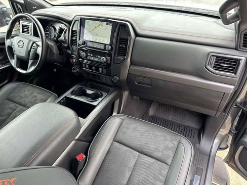 Used 2023 Nissan Titan PRO-4X image 27