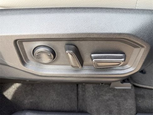 Used 2024 Toyota Tundra Limited image 30