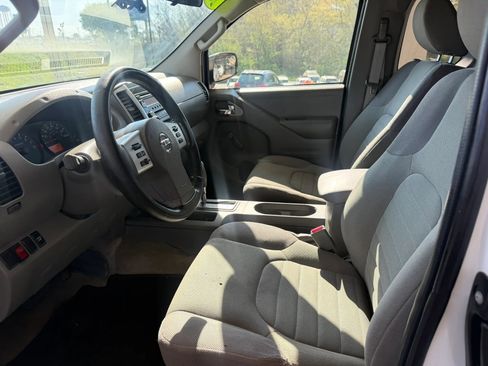 Used 2016 Nissan Frontier S image 7