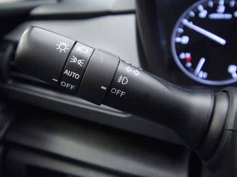 Used 2024 Subaru Crosstrek 2.0i Premium image 37