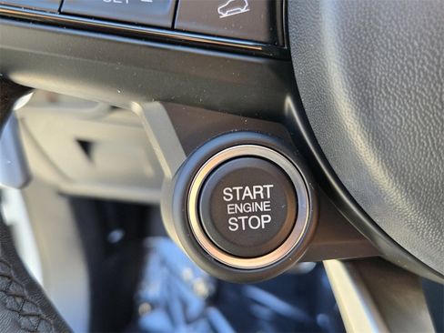 Used 2022 Alfa Romeo Stelvio Sprint image 27