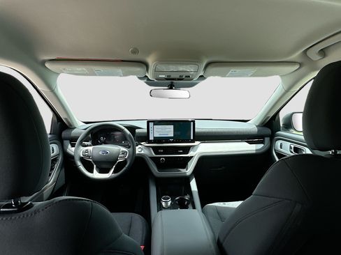 New 2026 Ford Explorer Active RWD image 16