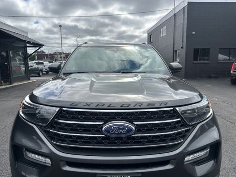 Used 2020 Ford Explorer XLT w/ Equipment Group 202A AWD/4WD image 25