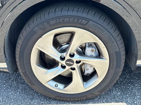 Used 2026 Genesis GV70 2.5T Advanced AWD/4WD image 14