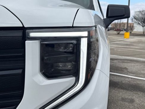 Used 2023 GMC Sierra 1500 Pro w/ Graphite Edition image 10