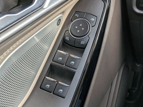 Certified 2023 Ford Explorer Platinum w/ Technology Package image 28