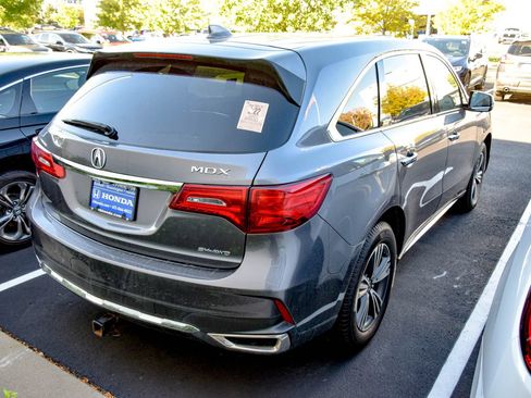 Used 2017 Acura MDX SH-AWD image 16