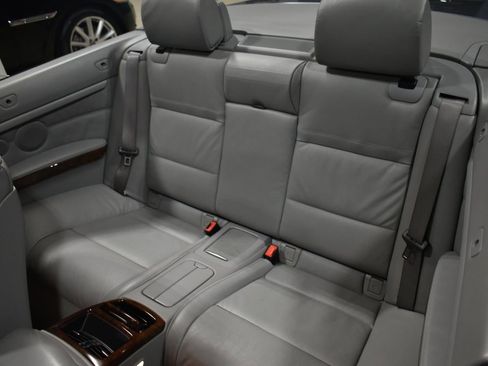 Used 2008 BMW 335i Convertible w/ Cold Weather Pkg image 40