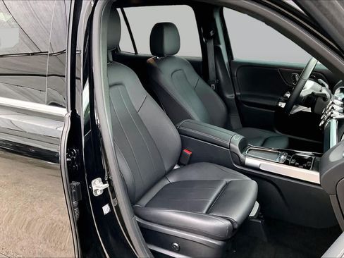 Certified 2026 Mercedes-Benz GLB 250 image 9