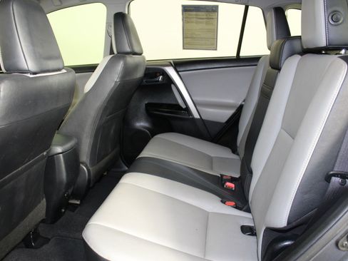 Used 2016 Toyota RAV4 Limited image 22