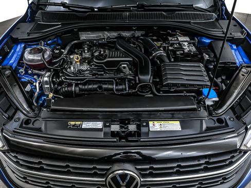 Used 2024 Volkswagen Jetta Sport image 11