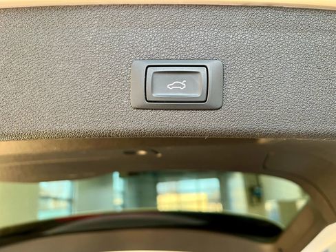 Used 2017 Audi Q5 2.0T Premium Plus w/ Technology Package image 38