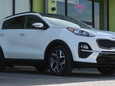 Used 2020 Kia Sportage EX w/ Option Group 15 FWD image 6