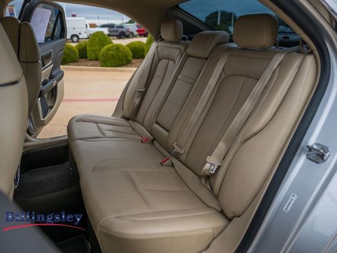 Used 2019 Lincoln Continental Reserve FWD image 11