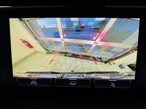 Used 2022 GMC Sierra 1500 AT4 w/ AT4 Preferred Package image 10