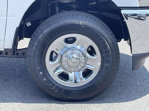 New 2026 RAM 2500 Tradesman w/ Chrome Appearance Group AWD/4WD image 9