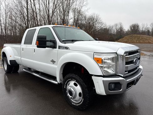 Used 2013 Ford F450 Lariat w/ FX4 4X4 Off-Road Pkg image 3