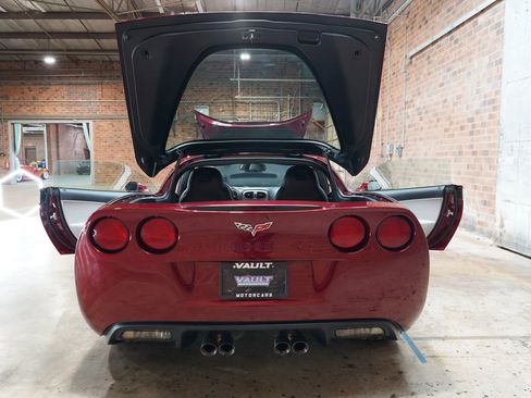Used 2007 Chevrolet Corvette Coupe w/ Preferred Equipment Group image 26