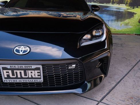 Used 2023 Toyota GR86 Premium w/ ALL Weather Mat Package (TMS) RWD image 33