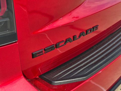 Used 2022 Cadillac Escalade ESV Sport w/ Touring Package AWD/4WD image 9