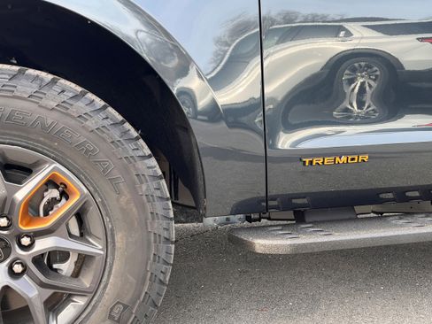 New 2025 Ford Expedition Tremor image 5