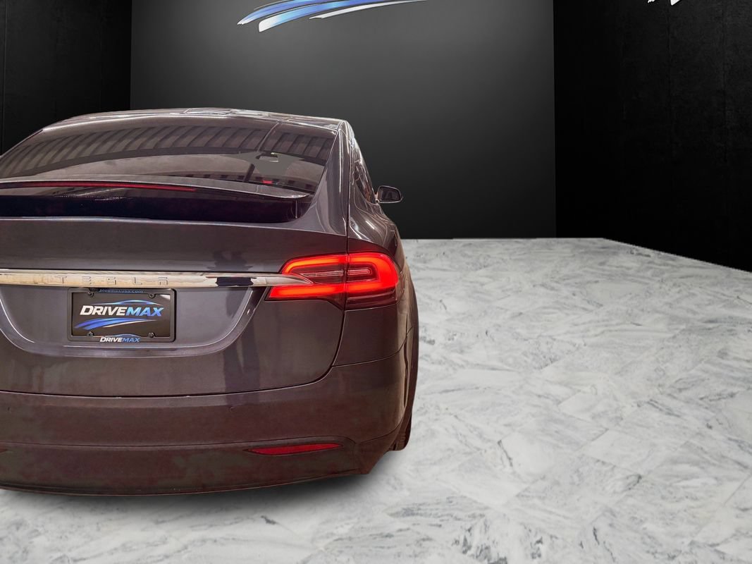 Used 2016 Tesla Model X 75D AWD/4WD image 11