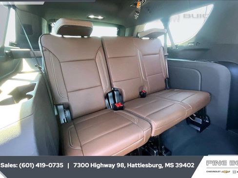 New 2026 Chevrolet Suburban High Country AWD/4WD image 21