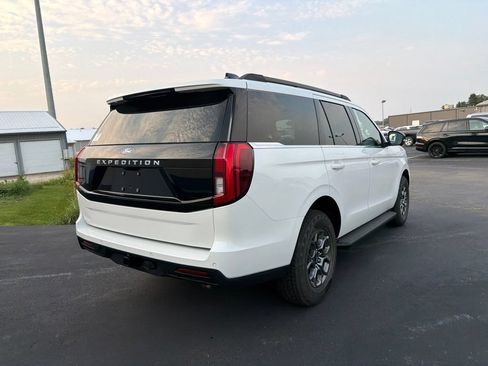 New 2027 Ford Expedition Active AWD/4WD image 4