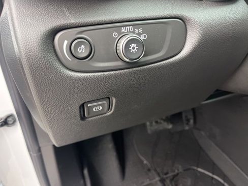 New 2025 Chevrolet Blazer LT w/ Convenience Package image 16