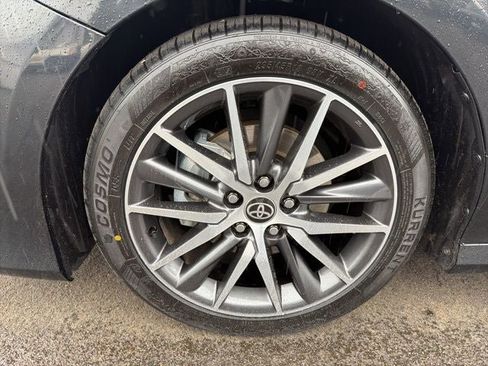 Used 2023 Toyota Camry XLE w/ Navigation Package image 31