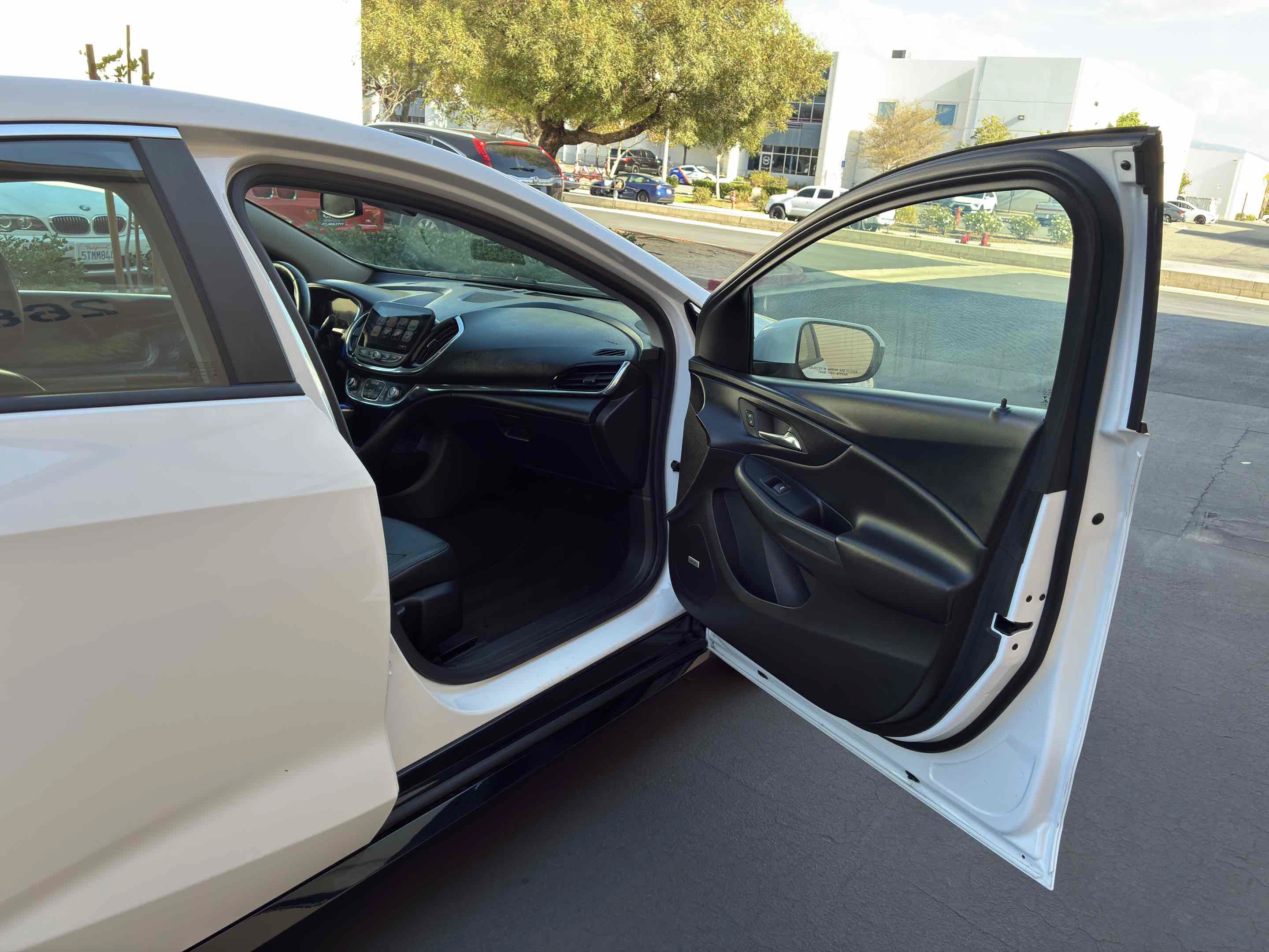 Used 2018 Chevrolet Volt Premier FWD image 43