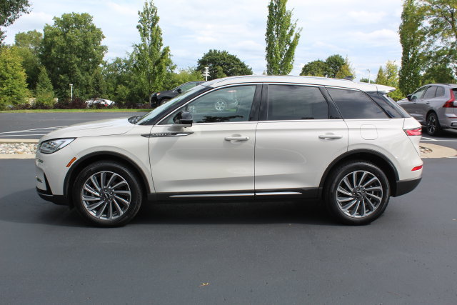 Certified 2023 Lincoln Corsair Reserve w/ Equipment Group 201A AWD/4WD image 8