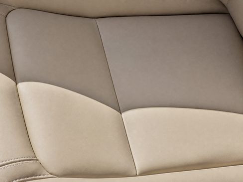 Certified 2026 Volvo XC90 B6 Plus AWD/4WD image 18