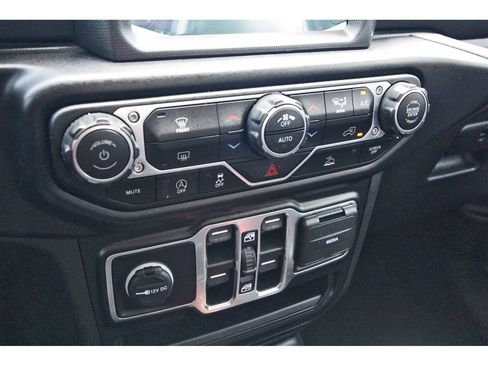 Used 2022 Jeep Gladiator Overland w/ Popular Equipment Package AWD/4WD image 23
