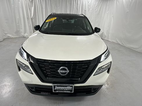 Used 2023 Nissan Rogue SV w/ SV Premium B Package image 8