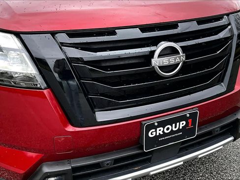 Used 2022 Nissan Pathfinder SL w/ Lighting Package (N92) image 28