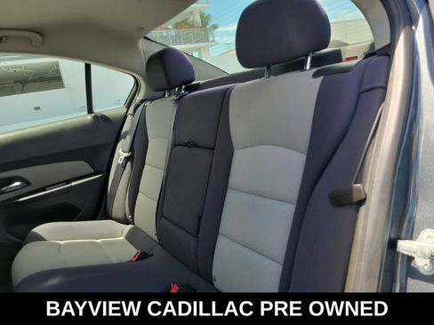 Used 2013 Chevrolet Cruze LS FWD image 17
