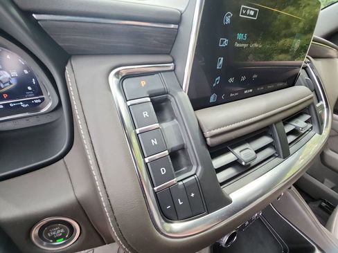 Certified 2022 Chevrolet Tahoe Z71 w/ Off-Road Capability Package image 20