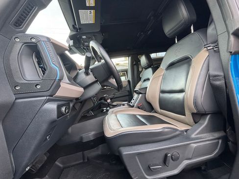 Used 2024 Ford Bronco Wildtrak AWD/4WD image 11