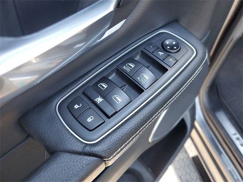 Used 2020 RAM 1500 Laramie image 20