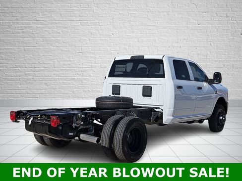 New 2026 RAM 3500 Tradesman AWD/4WD image 4