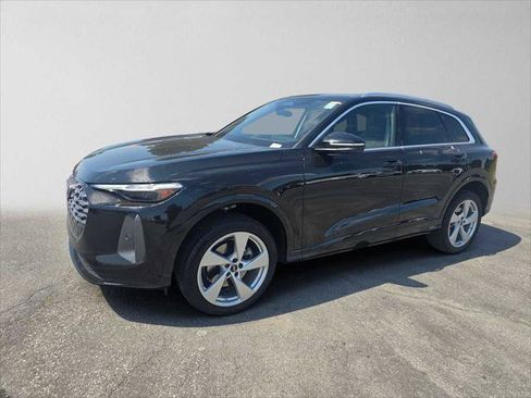 Used 2025 Audi Q5 Premium Plus w/ Premium Plus AWD/4WD image 7