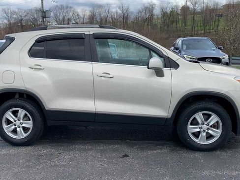 Used 2016 Chevrolet Trax LT image 9