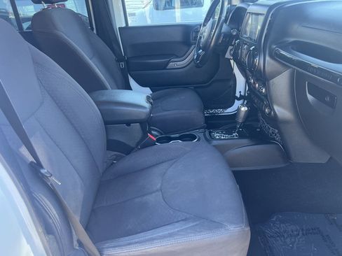 Used 2013 Jeep Wrangler Unlimited Sport image 16