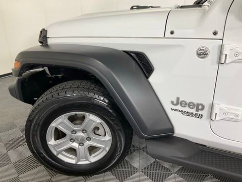 Used 2020 Jeep Wrangler Sport image 34