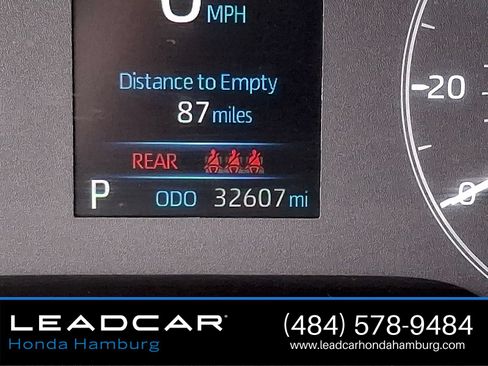 Used 2024 Toyota Corolla SE w/ SE Convenience Package FWD image 21