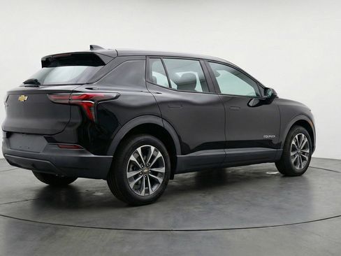 Used 2025 Chevrolet Equinox LT FWD image 9