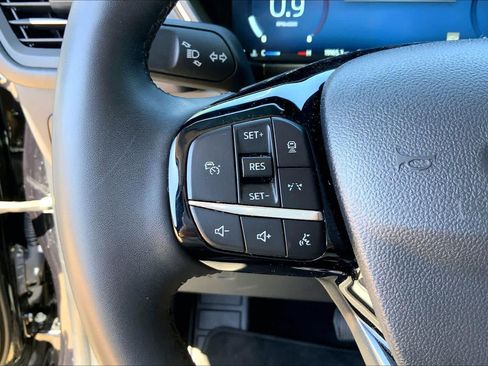 Certified 2025 Ford Escape Platinum AWD/4WD image 24