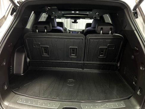 Used 2024 Buick Enclave Avenir w/ Avenir Technology Package AWD/4WD image 26